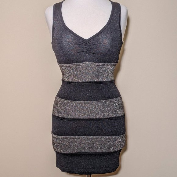 Forever 21 Striped Black Little Golden Sparkly Dress with laces. Medium Size.XXI - Picture 5 of 13